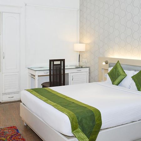Treebo Check In By Oran Hotel Ню Делхи Екстериор снимка