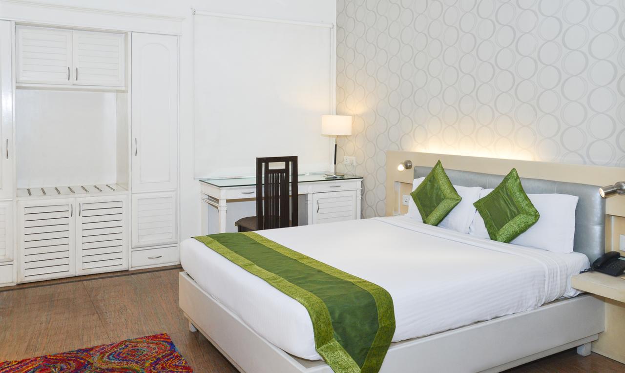 Treebo Check In By Oran Hotel Ню Делхи Екстериор снимка
