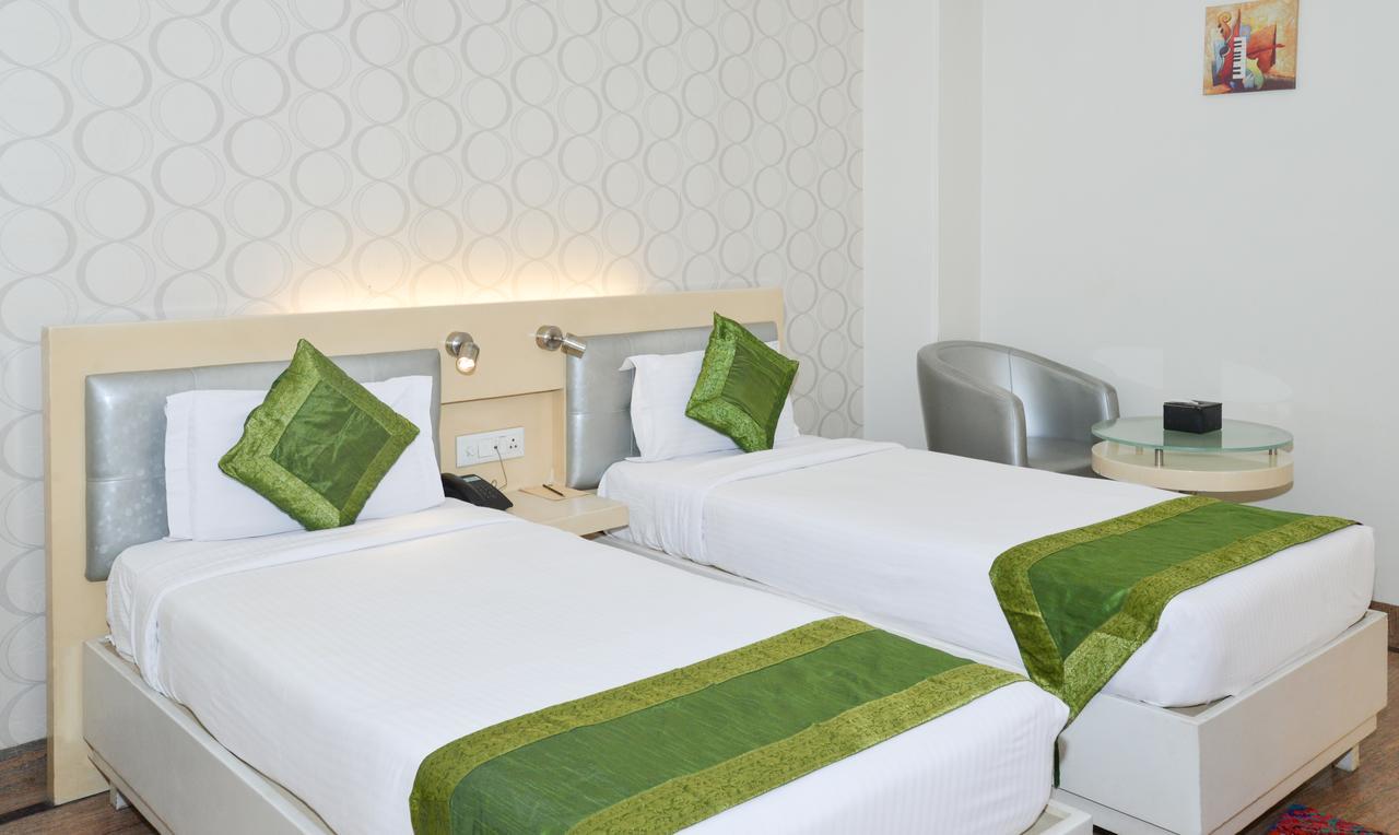 Treebo Check In By Oran Hotel Ню Делхи Екстериор снимка