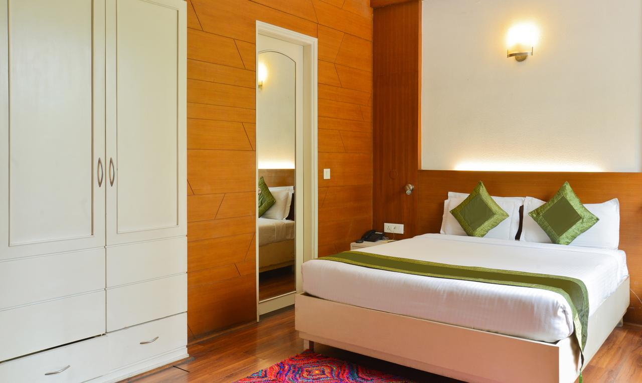 Treebo Check In By Oran Hotel Ню Делхи Екстериор снимка